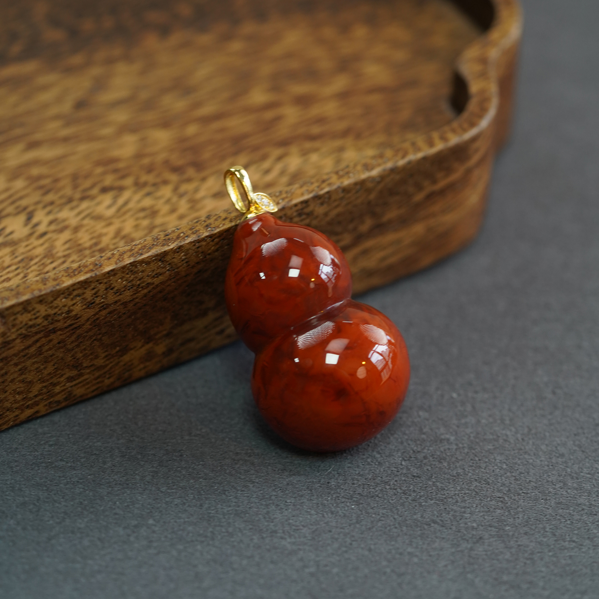 【南玥珠宝】原矿南红 18K金镶牛血火焰 葫芦 吊坠 无胶无优化D1-5
