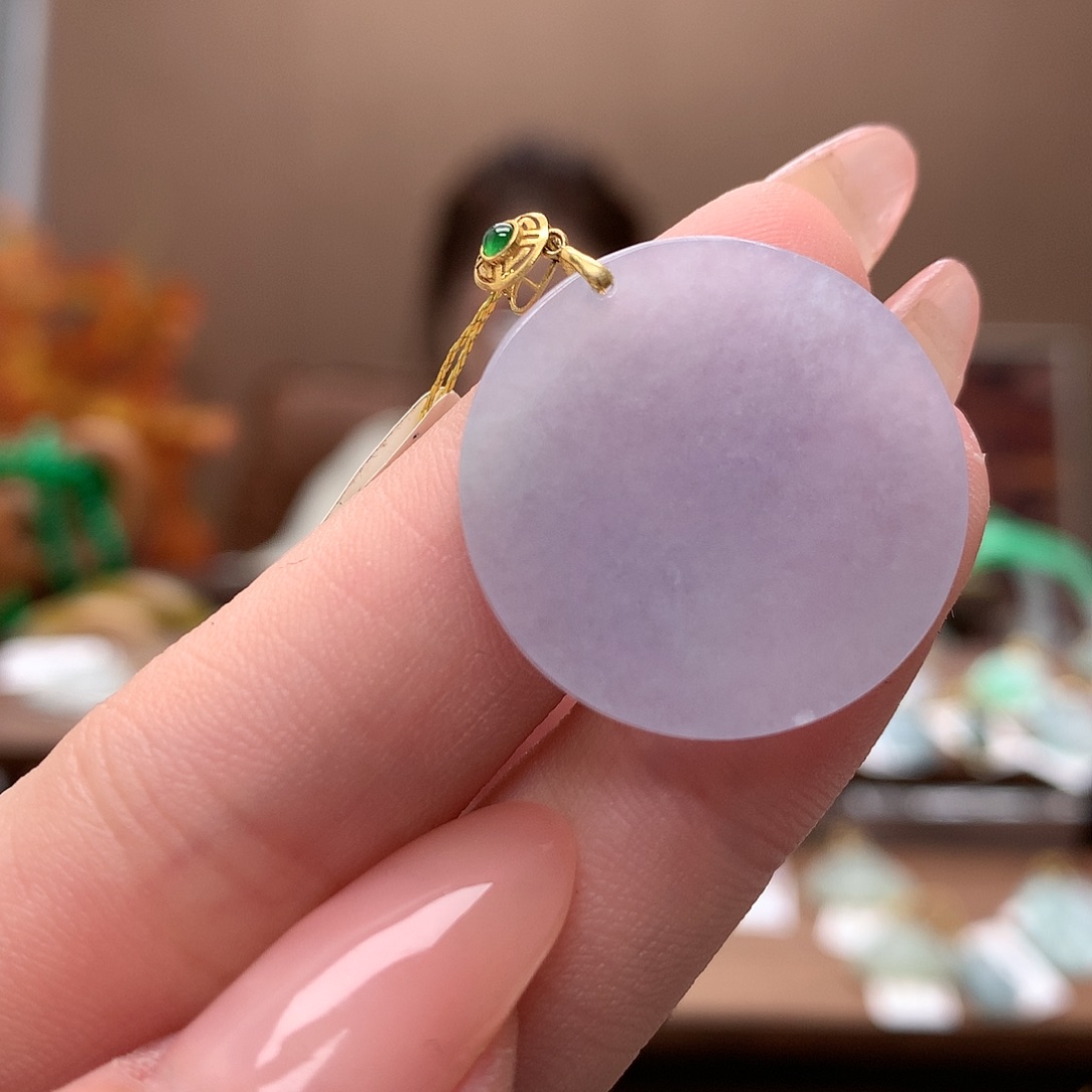 翡翠吊坠(不含链)18K金镶嵌