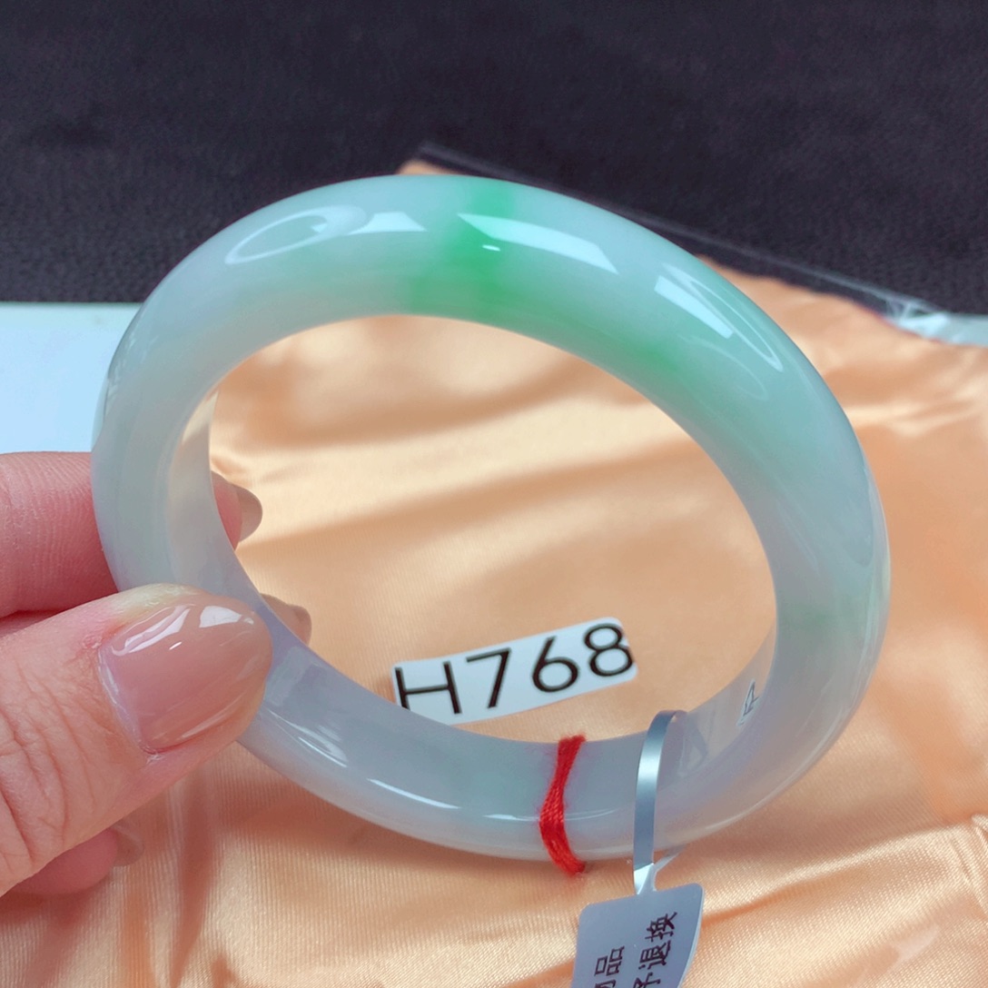 翡翠手镯未镶嵌手镯88