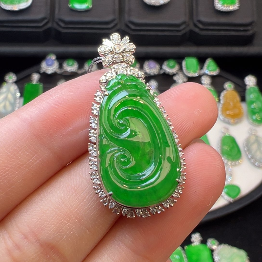 翡翠吊坠(不含链)18K金镶嵌?*收到货48小时鉴赏期