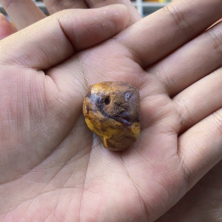 定制蜜蜡未镶嵌裸石