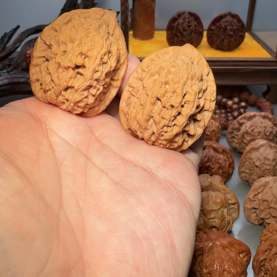 文玩核桃把件姜****辣36尺寸无名野核桃