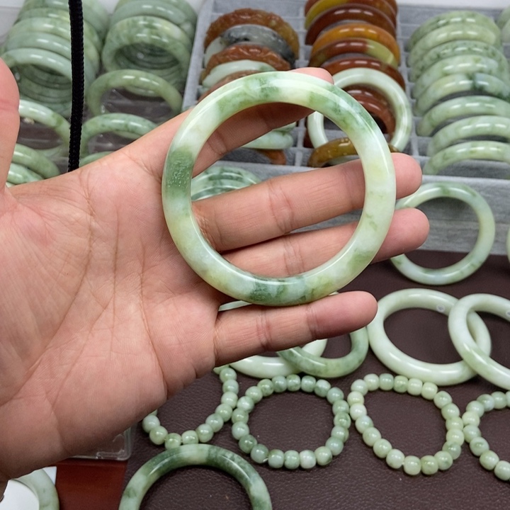 蛇纹石玉手镯未镶嵌?***?