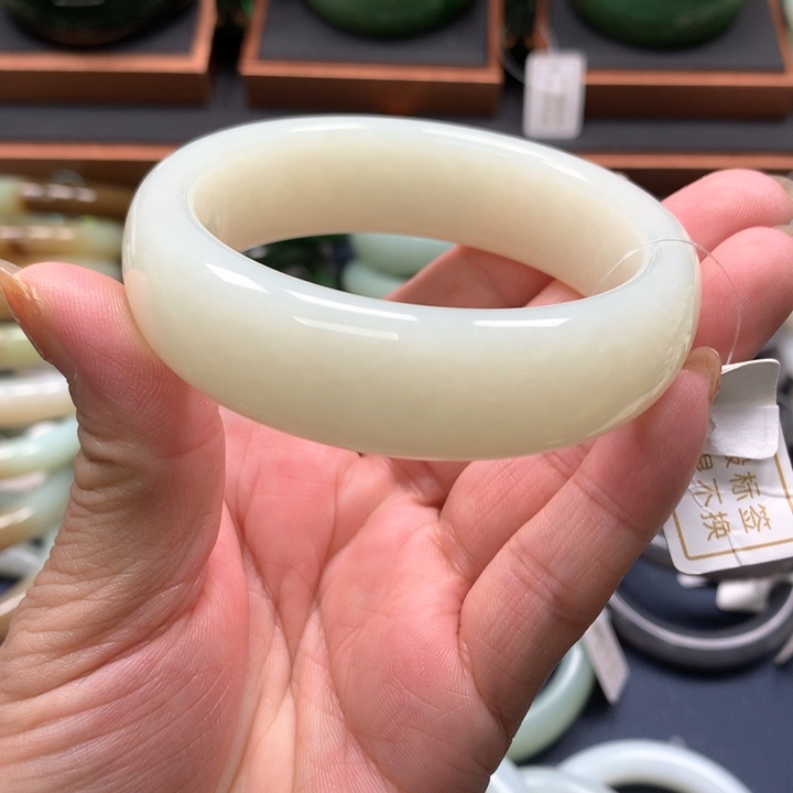 【闪购商品】未镶嵌手镯和田玉