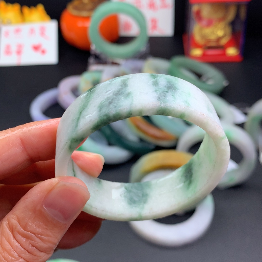 定制翡翠手镯未镶嵌