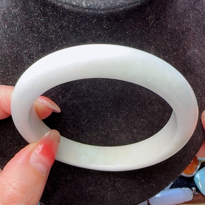 翡翠手镯未镶嵌天然A货88