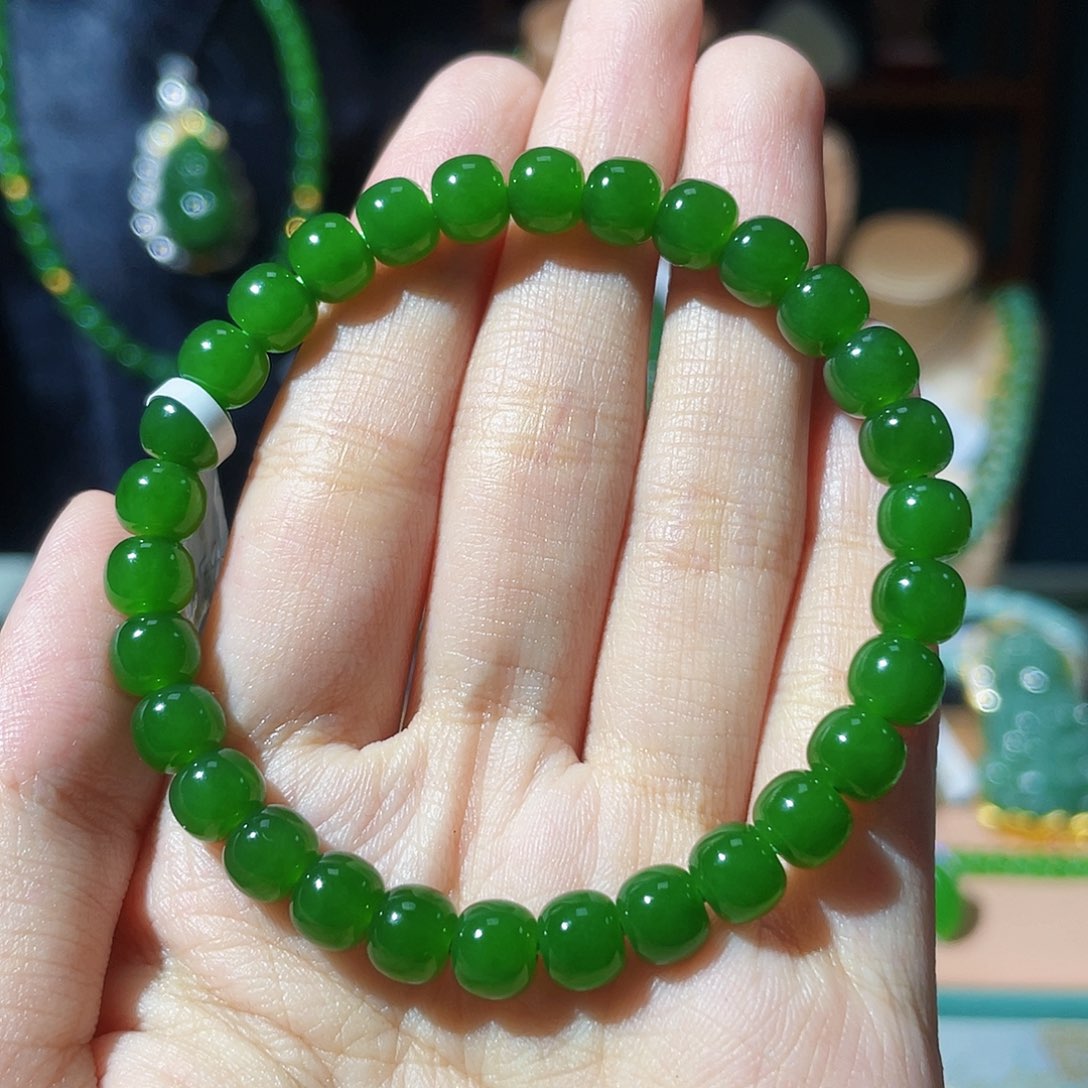 手串未镶嵌和田玉（碧玉）