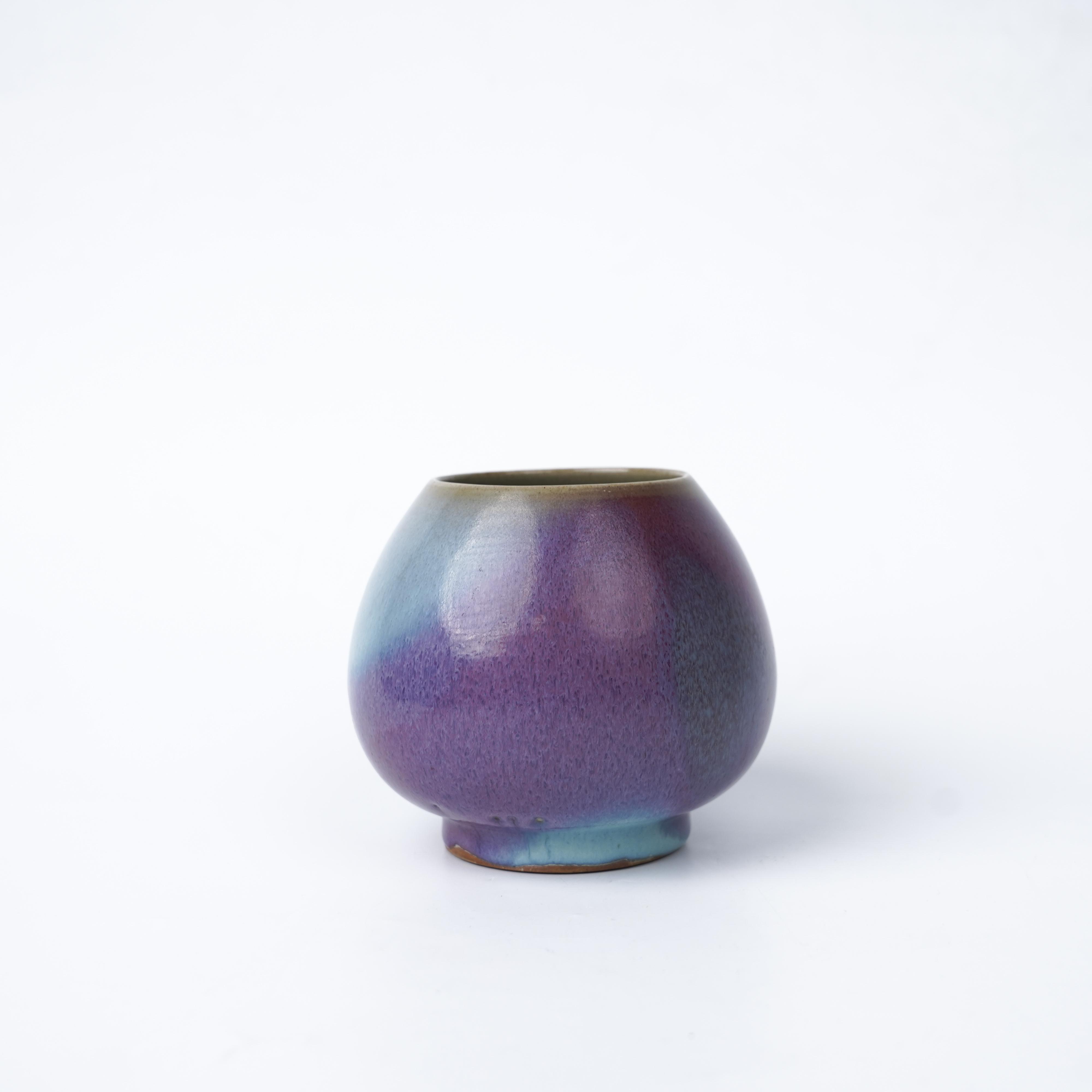 Lot036钧窑紫斑鸡心罐