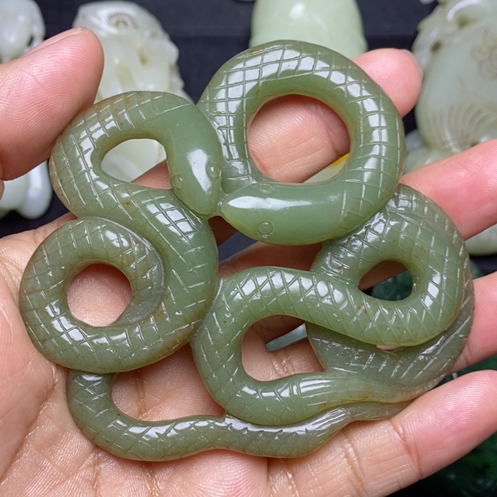 和田玉颈饰未镶嵌