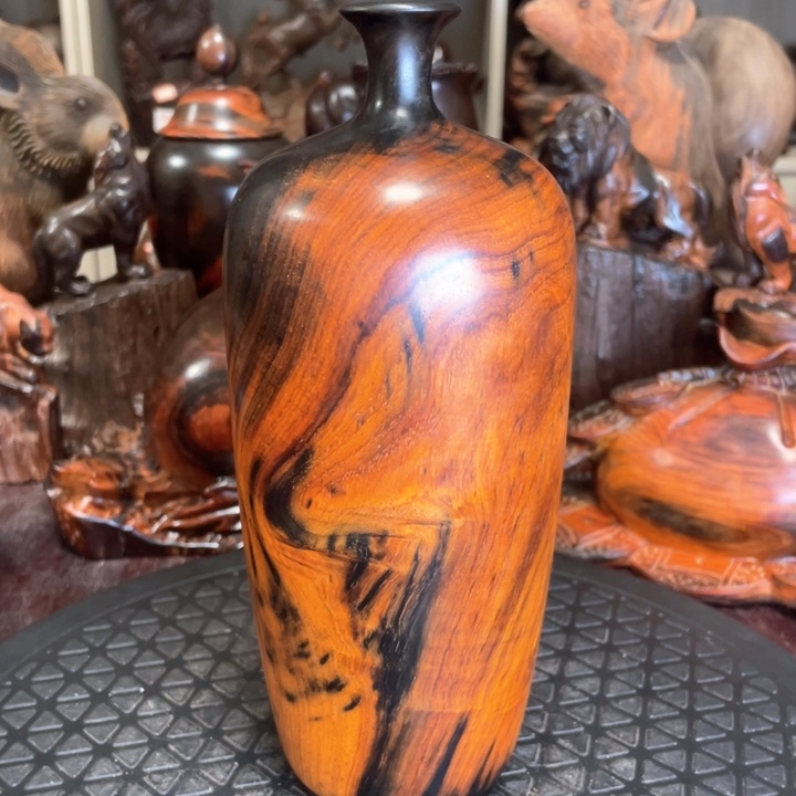 东***就木老挝大红酸枝木花瓶