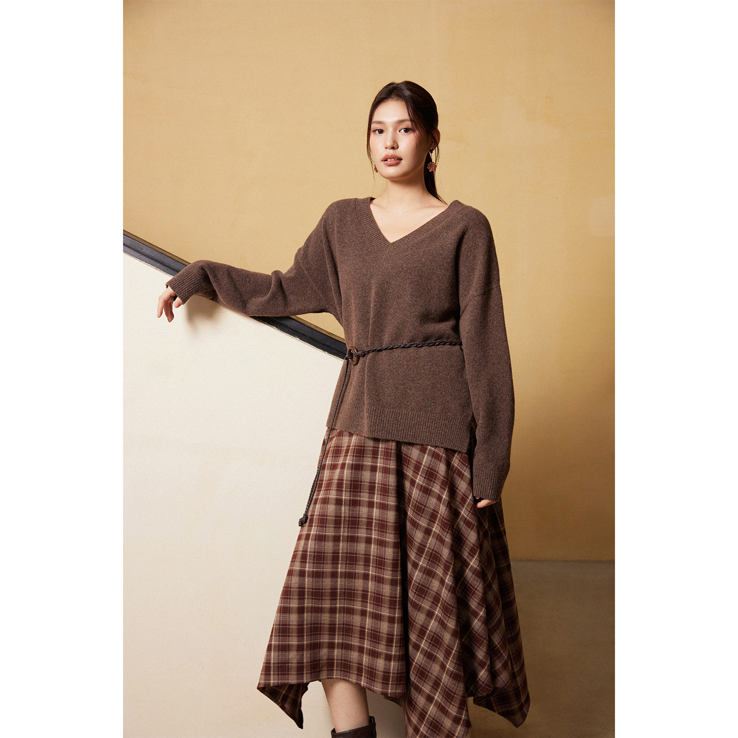 PLUSMALL 松栗茶语 慵懒宽松基础款V领大码套头毛针织衫PM2510048