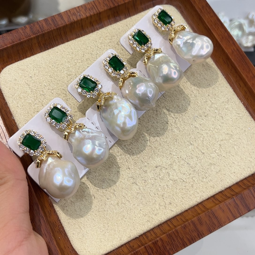 淡水珍珠耳饰合金