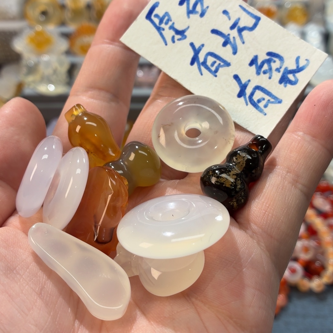 玛瑙/玉髓未镶嵌吊坠(不含链)
