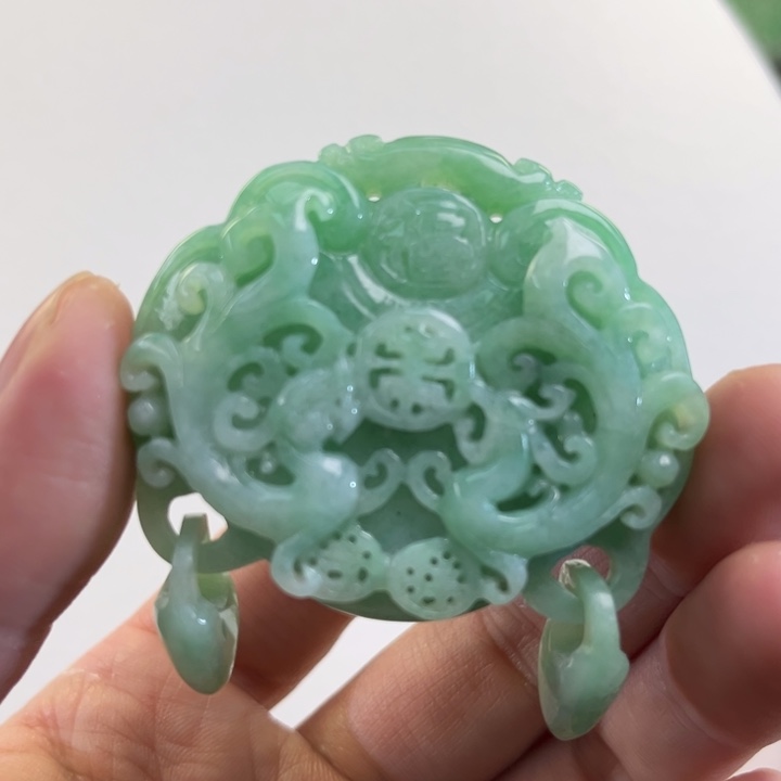 翡翠吊坠(赠链)未镶嵌代编织