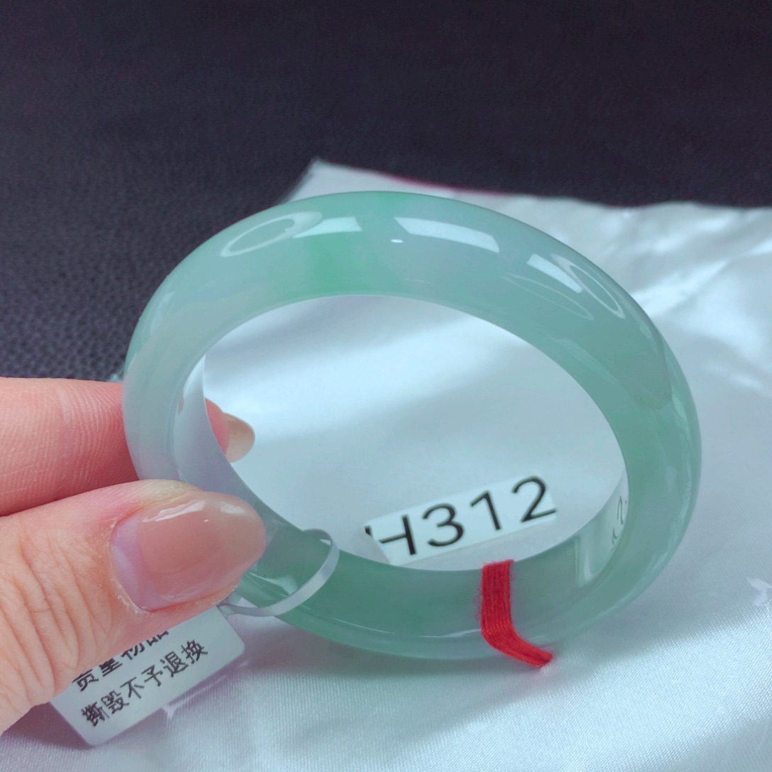翡翠手镯未镶嵌手镯88