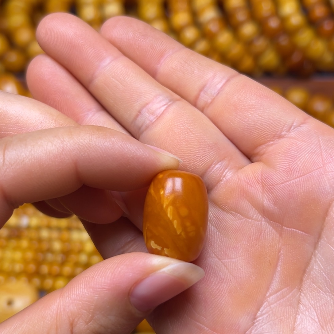 琥珀未镶嵌吊坠(不含链)