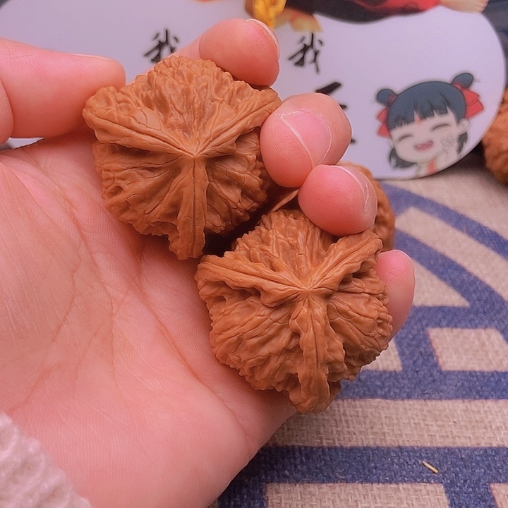 吊坠文玩核桃铁*三棱
