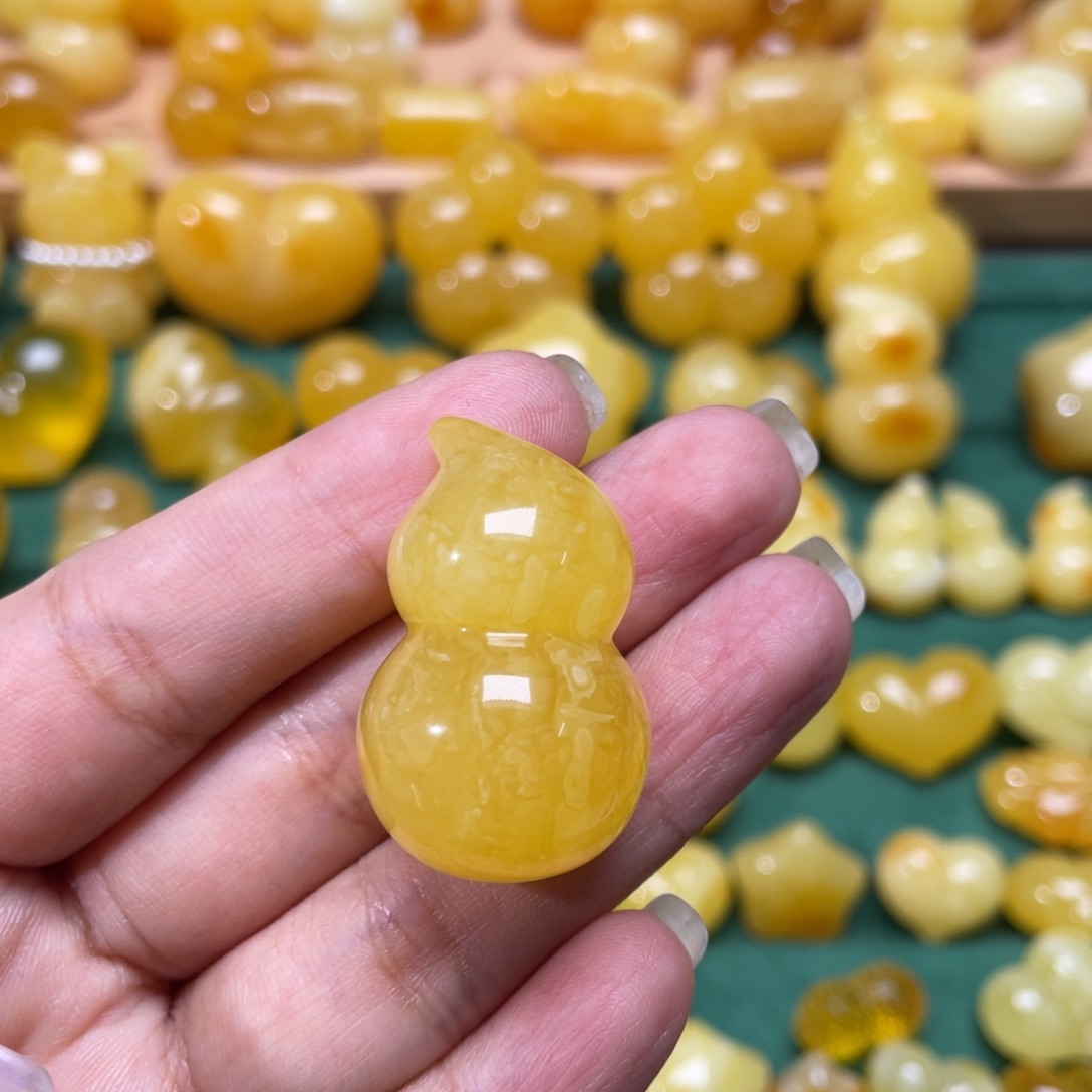 琥珀未镶嵌珠宝奇石