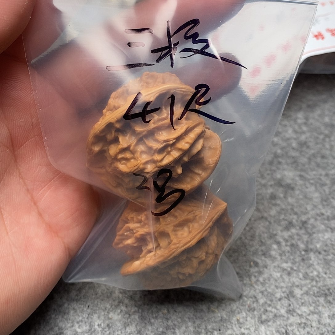 文玩核桃把件盘山