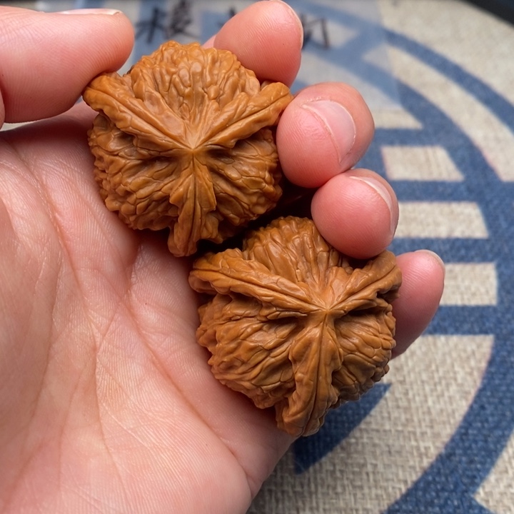 吊坠文玩核桃李*三棱