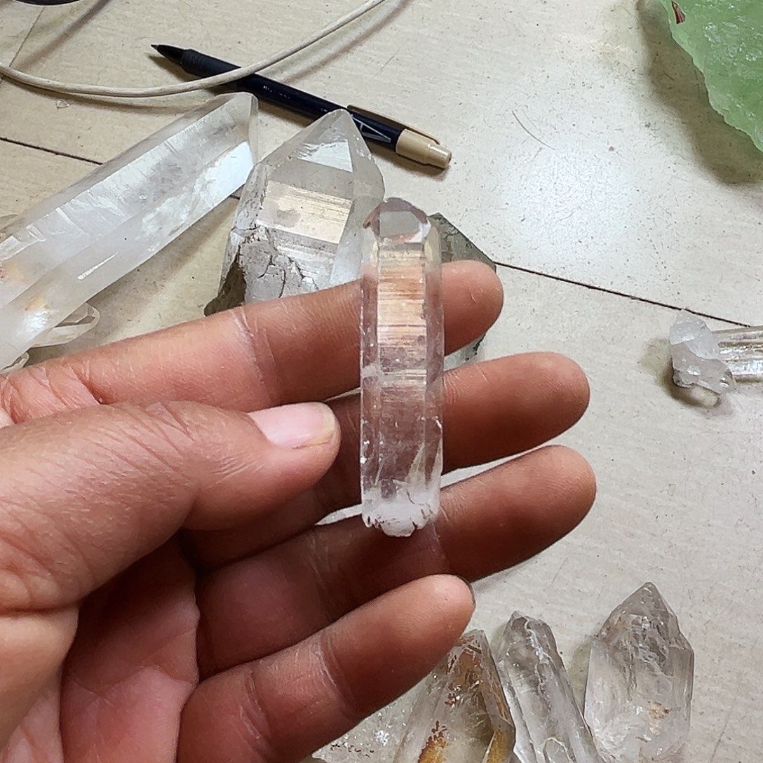 J***y未镶嵌水晶珠宝半成品