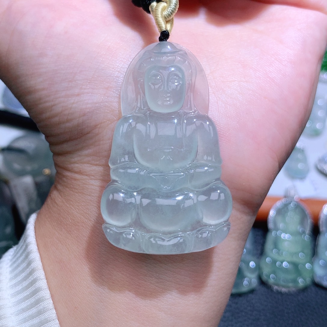 颈饰未镶嵌翡翠观音