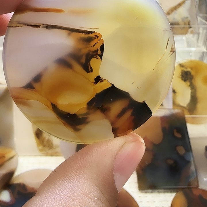 玛瑙/玉髓未镶嵌珠宝奇石