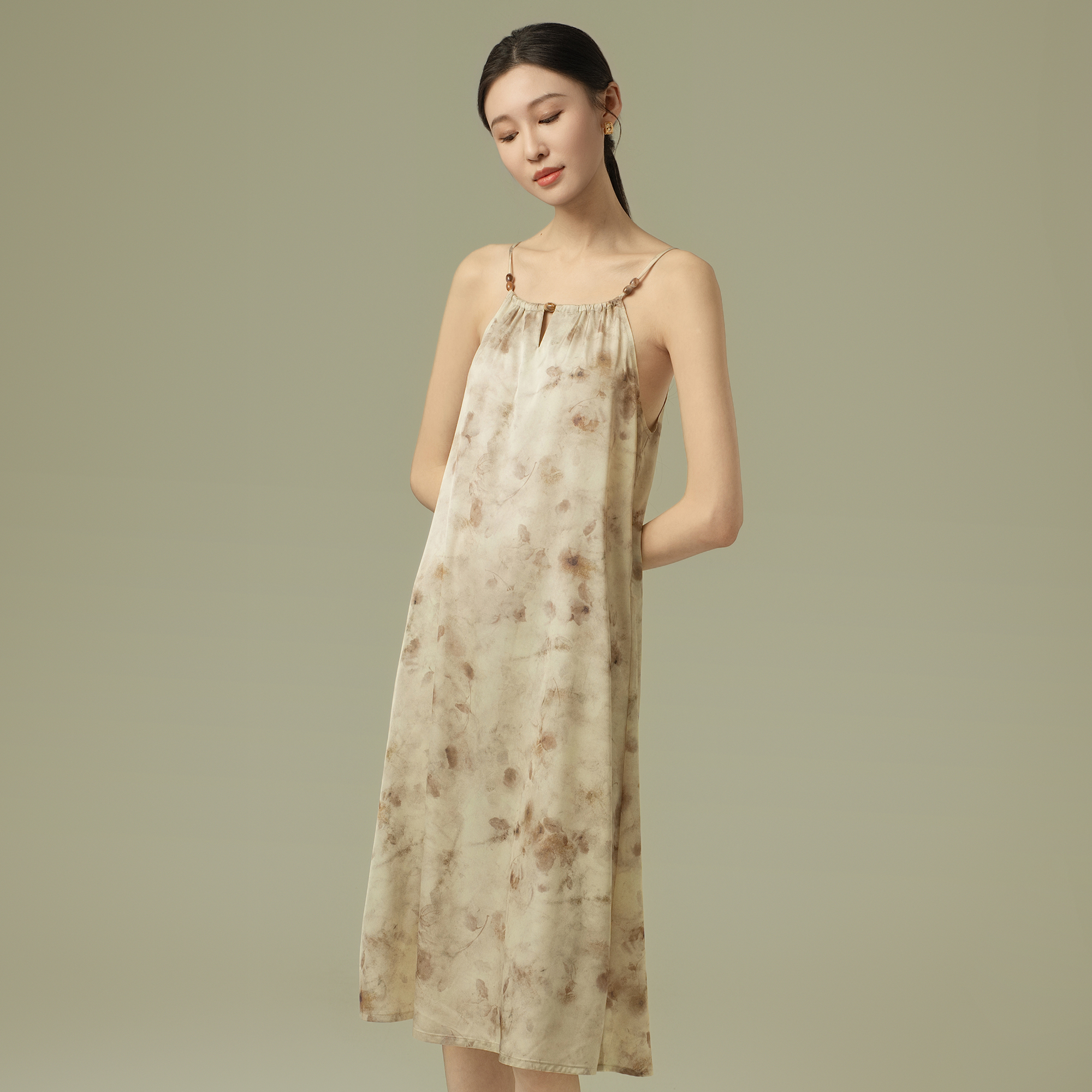 达芬奇密码水墨画印花细吊带睡裙女春夏新款法式睡裙性感带胸垫款