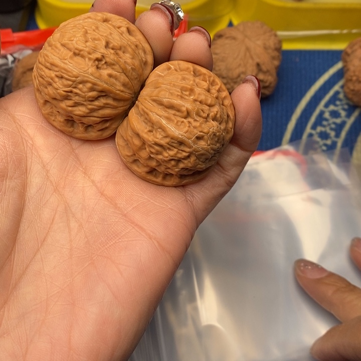 2***5桃核吊坠铁锤核桃