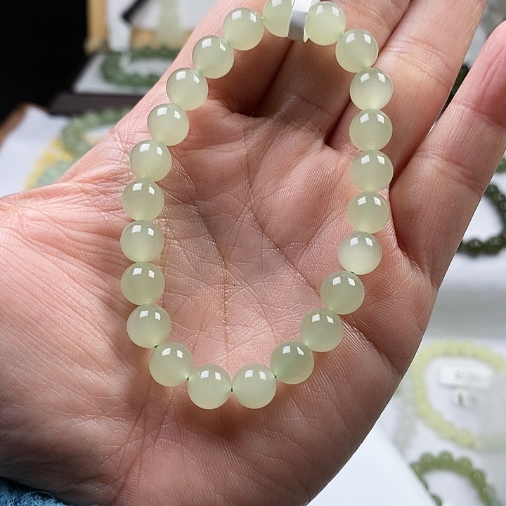 和田玉手串未镶嵌梅*?8mm 