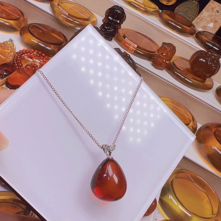 血珀颈饰未镶嵌天然缅甸血珀吊坠