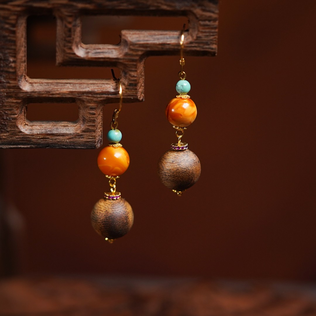 沉香【左边珠宝】沉香耳钩（E137）