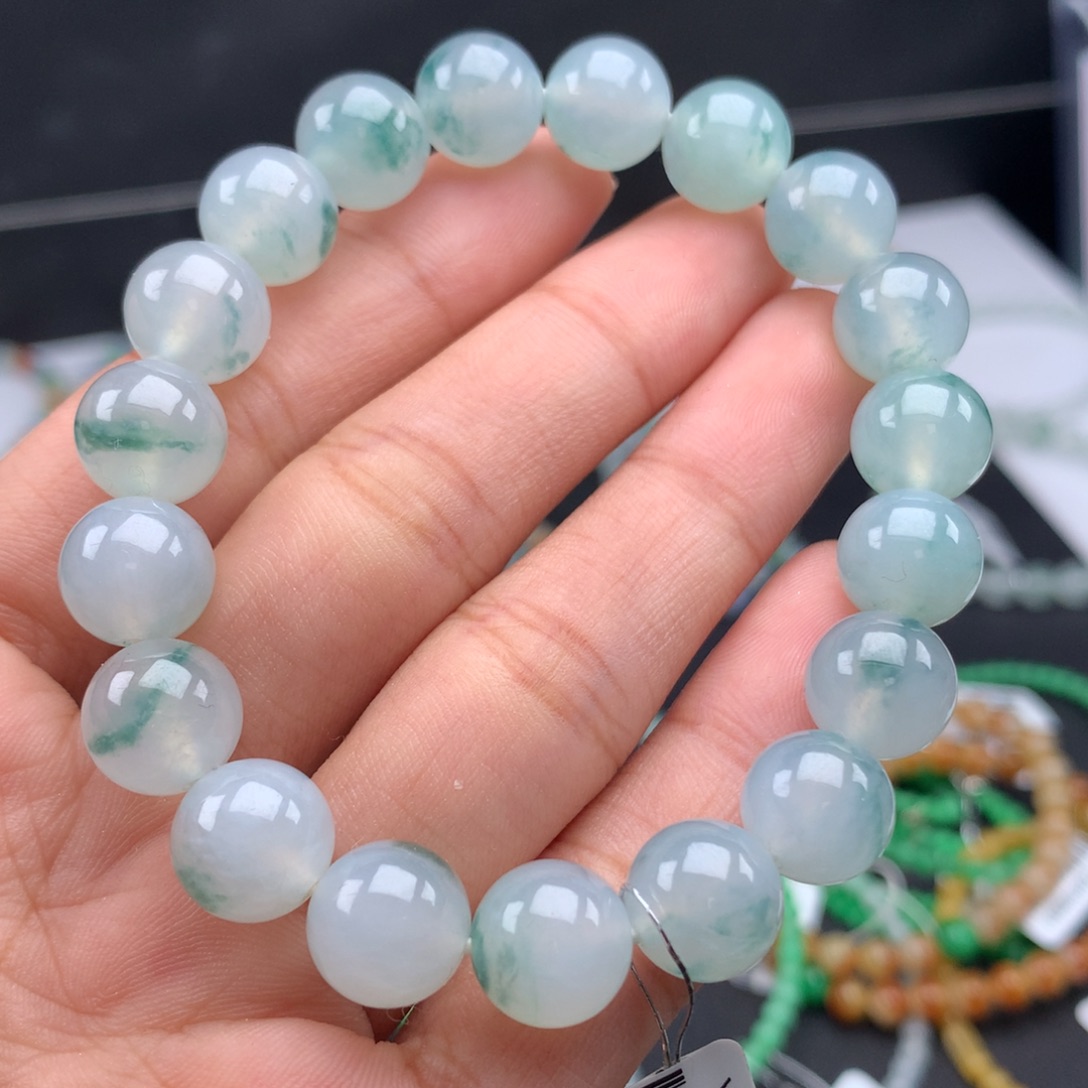 翡翠手镯未镶嵌卡