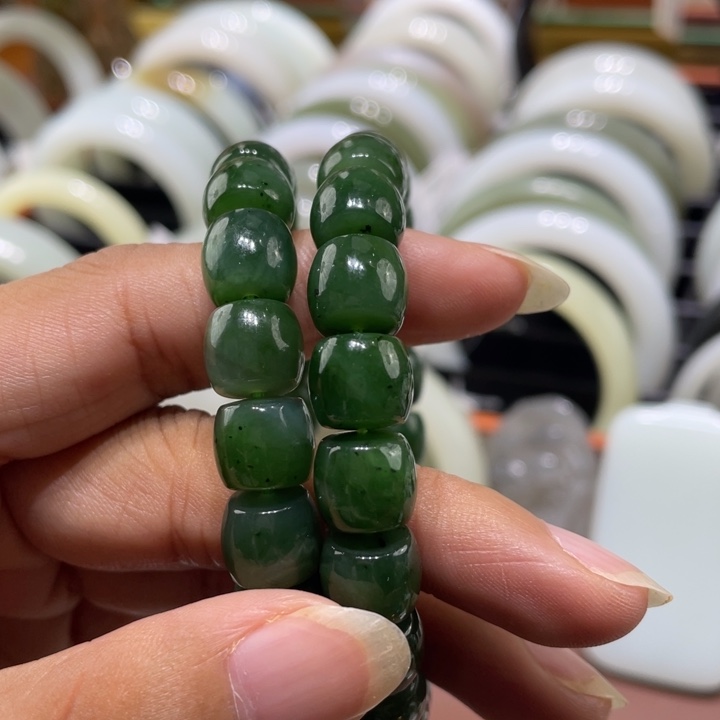 未镶嵌手链和田玉（碧玉）