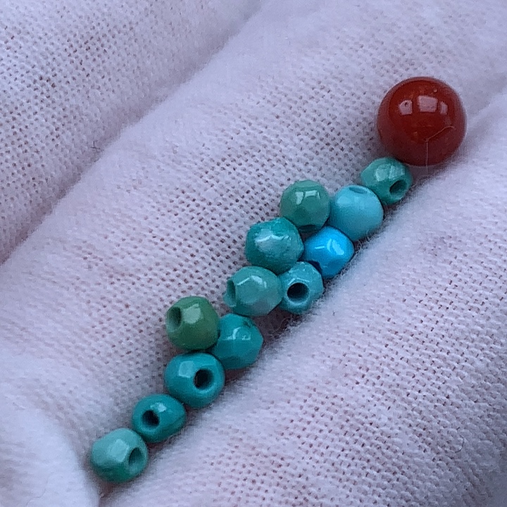 南红玛瑙未镶嵌珠宝奇石