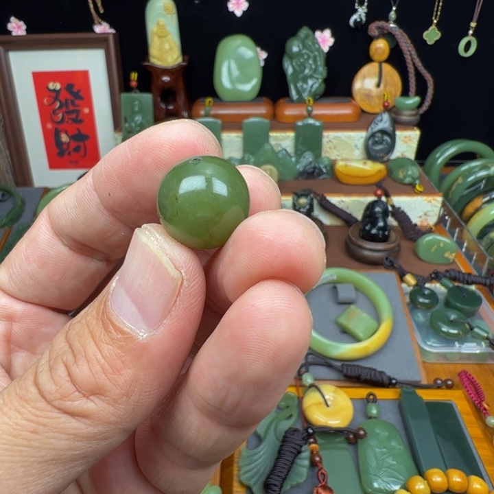 岫岩河磨玉（透闪石质玉）未镶嵌颈饰