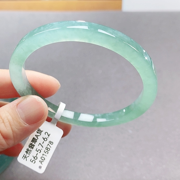【闪购商品】翡翠手镯（圆镯）未镶嵌