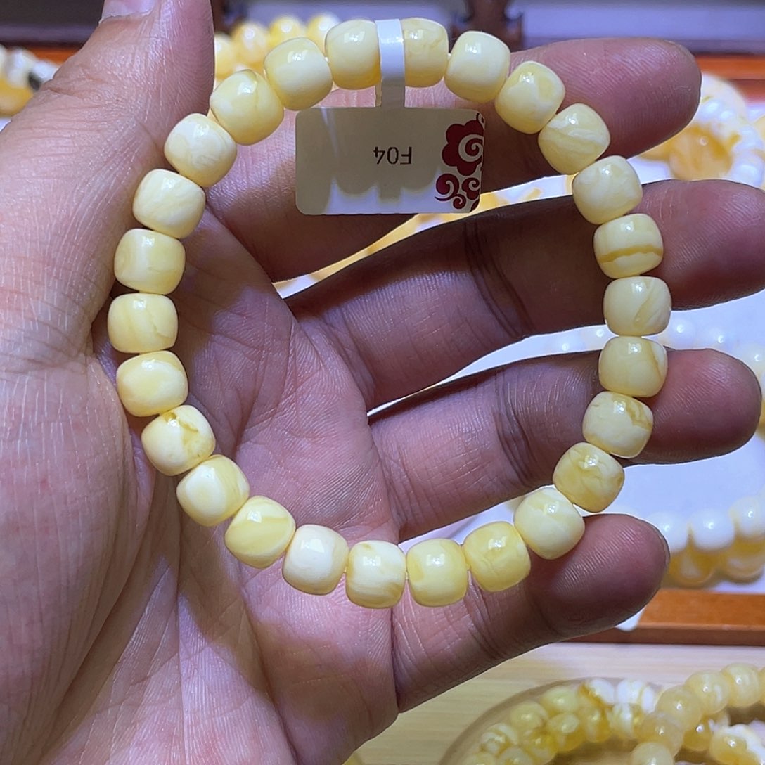 未镶嵌蜜蜡手串8.5mm浓白特纯妖花