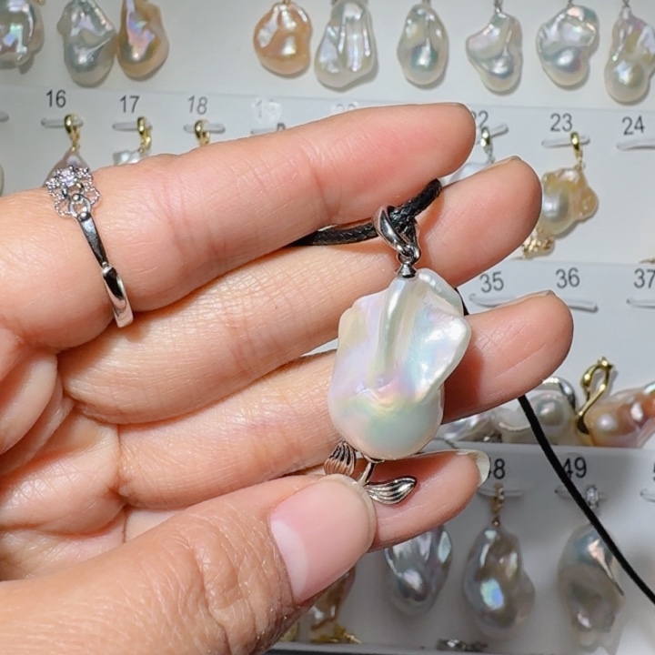 未镶嵌颈饰淡水珍珠