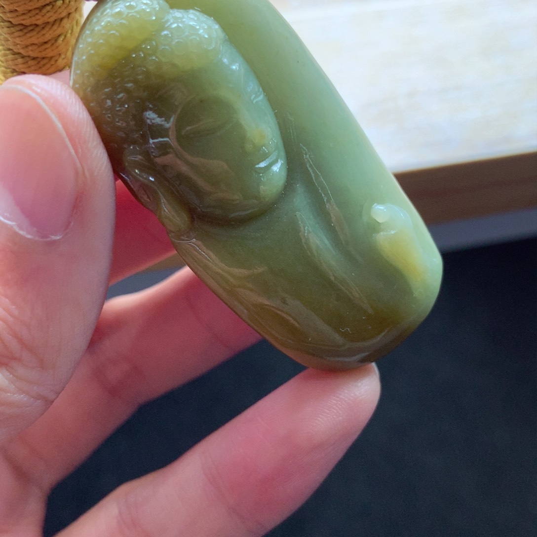 翡翠颈饰未镶嵌吊坠