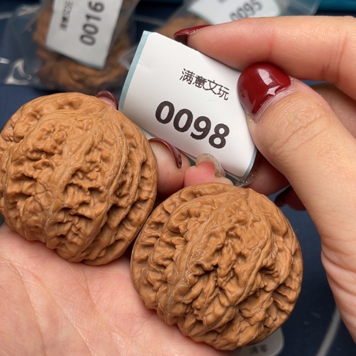 文玩核桃把件粗筋46