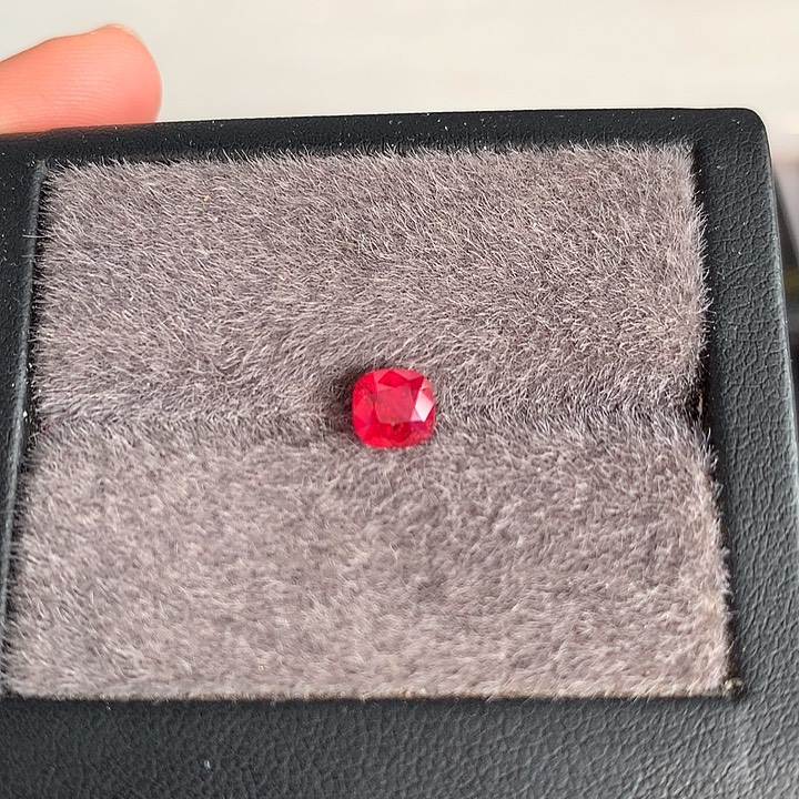 裸石尖晶石缅甸抹谷天然无烧0.88ct