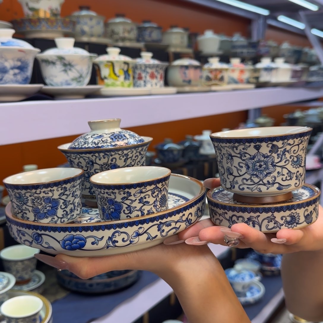 我在外面吃饭呢你在哪了