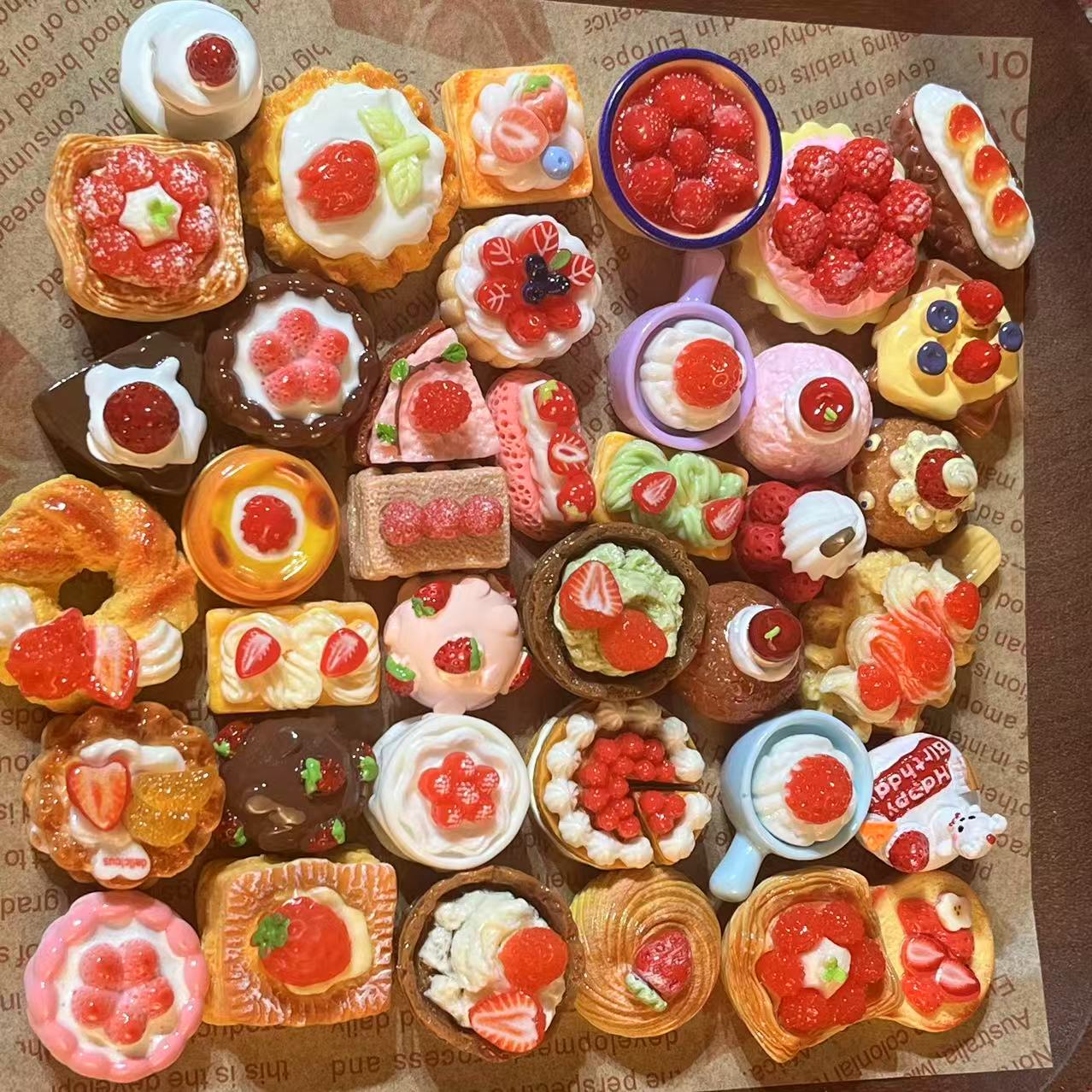 全是草莓 草莓蛋糕 泡芙 饼干 奶油草莓树脂食玩