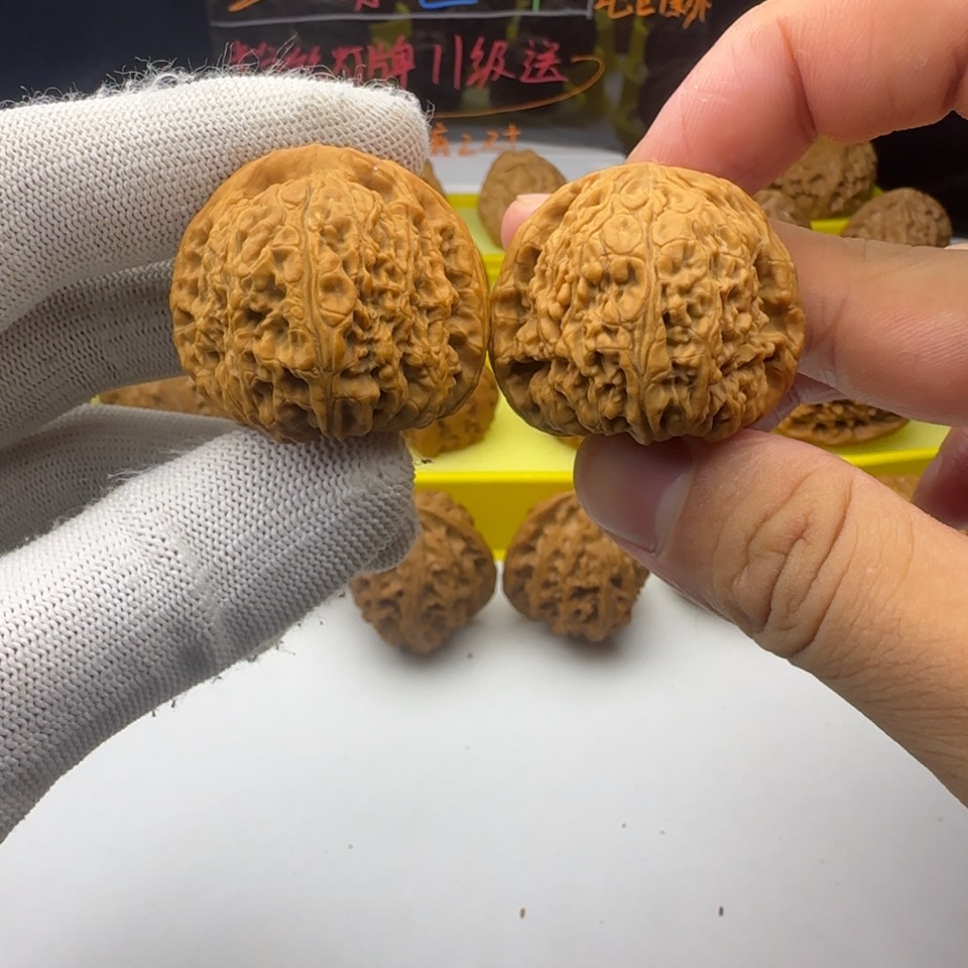 文玩核桃把件全品南疆石赵喜满尺寸38