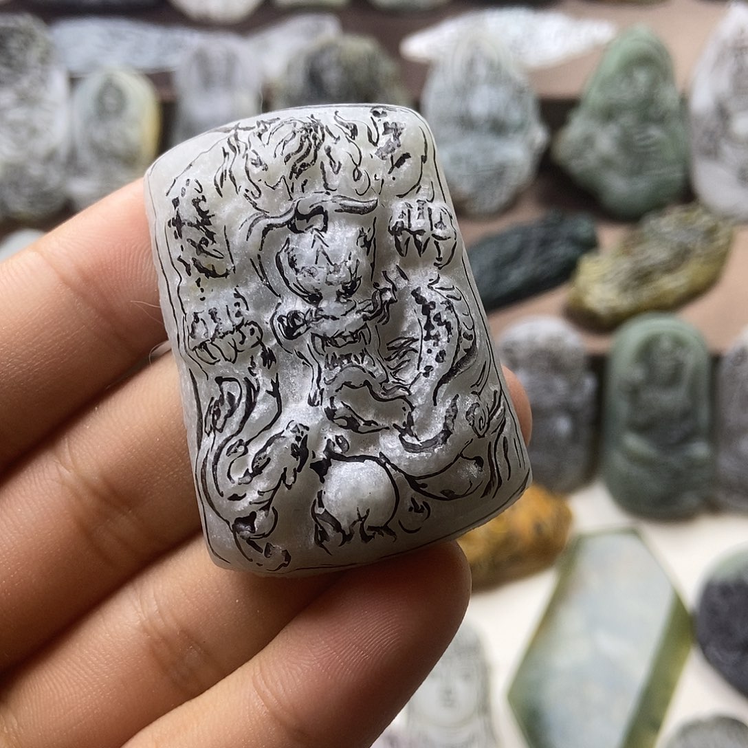 定制翡翠未镶嵌翡翠