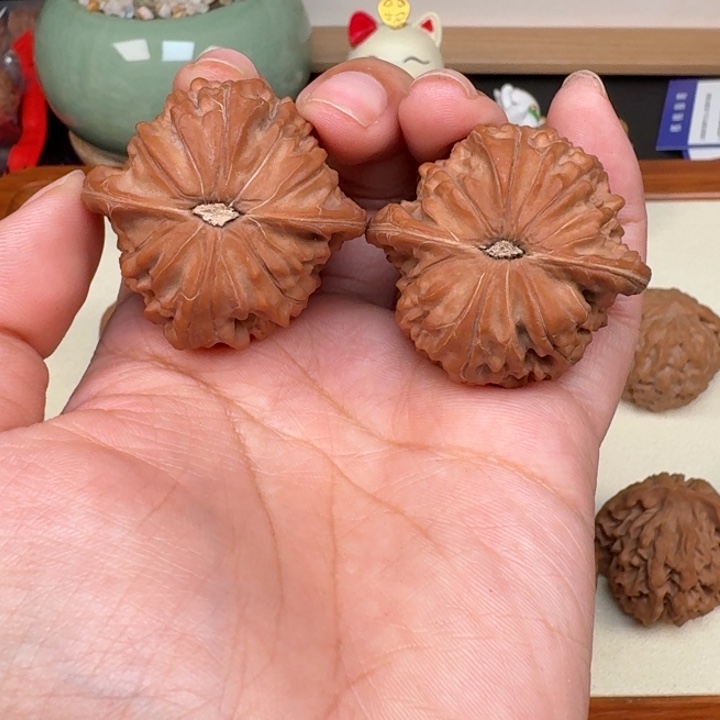 卖***酱把件文玩核桃全品磨盘40