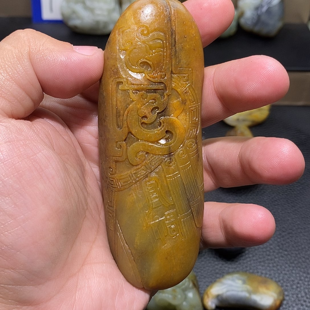 土***金和田玉未镶嵌颈饰定制