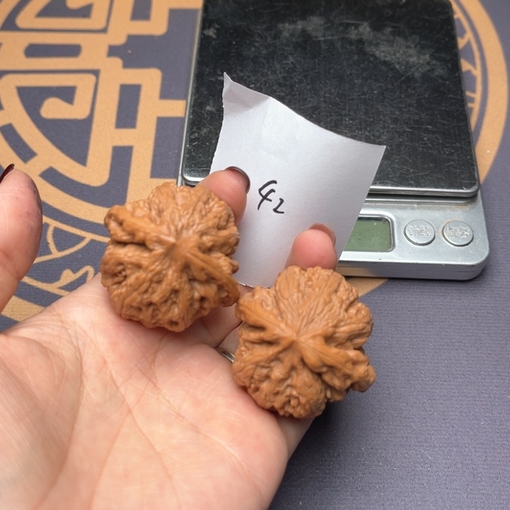 文玩核桃把件39大粗筋 42号