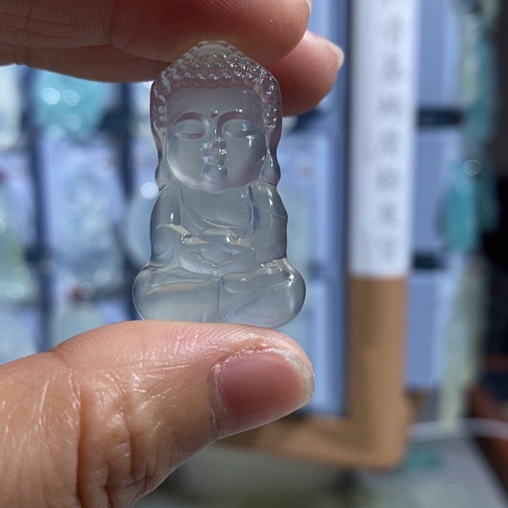 小***凡岫玉未镶嵌颈饰吊坠